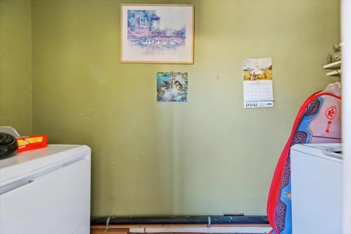 21-Laundry Room