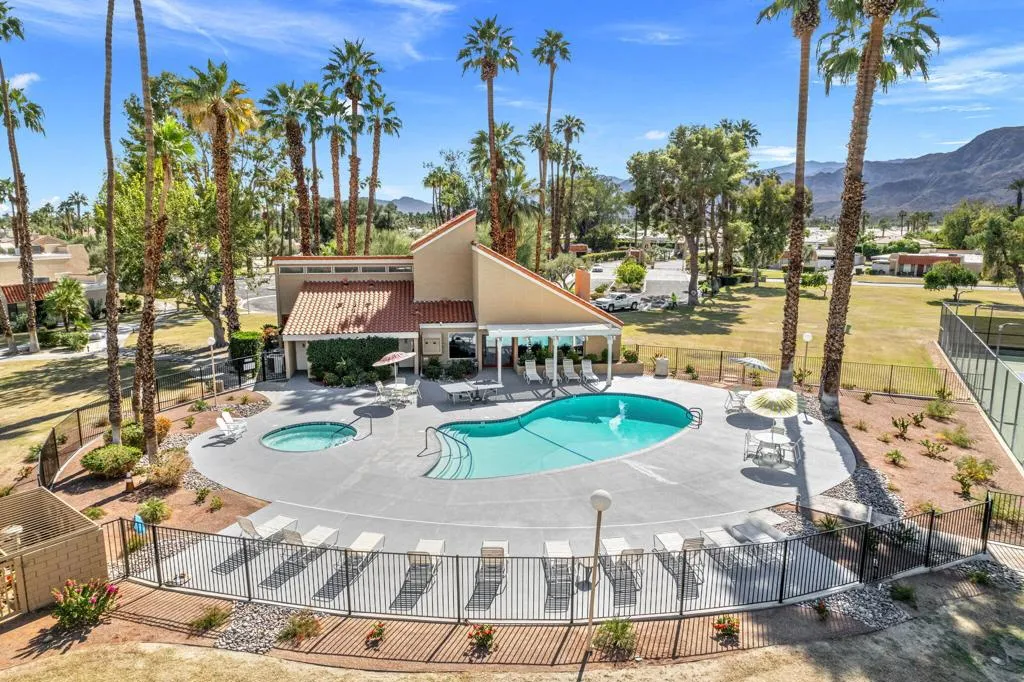 69750 Campana Court, Rancho Mirage, California 92270 home-pic-40