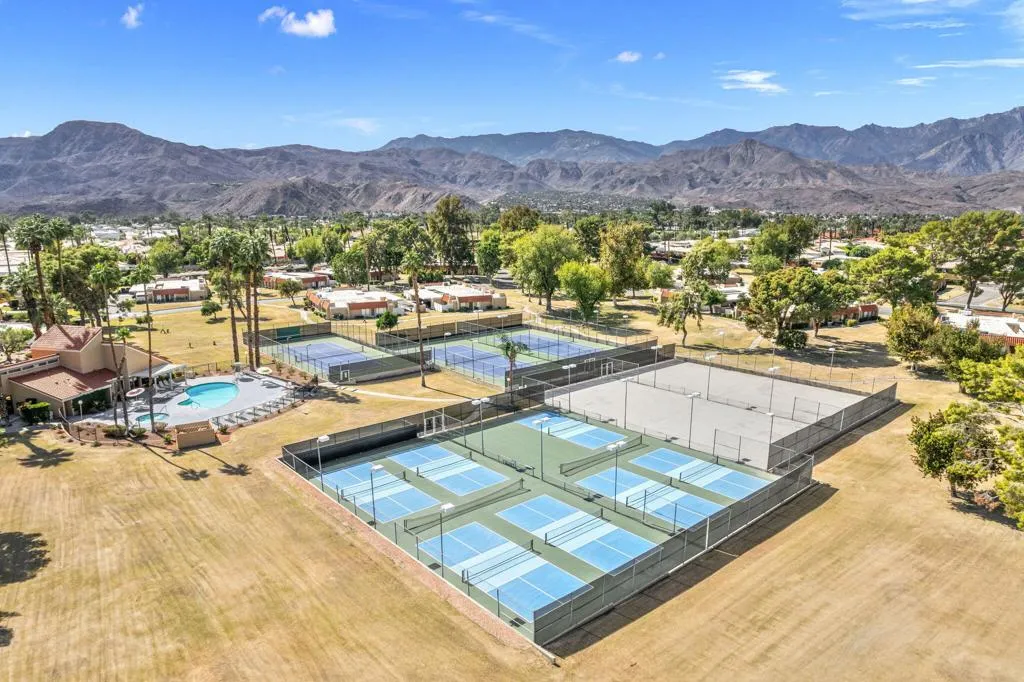 69750 Campana Court, Rancho Mirage, California 92270 home-pic-39