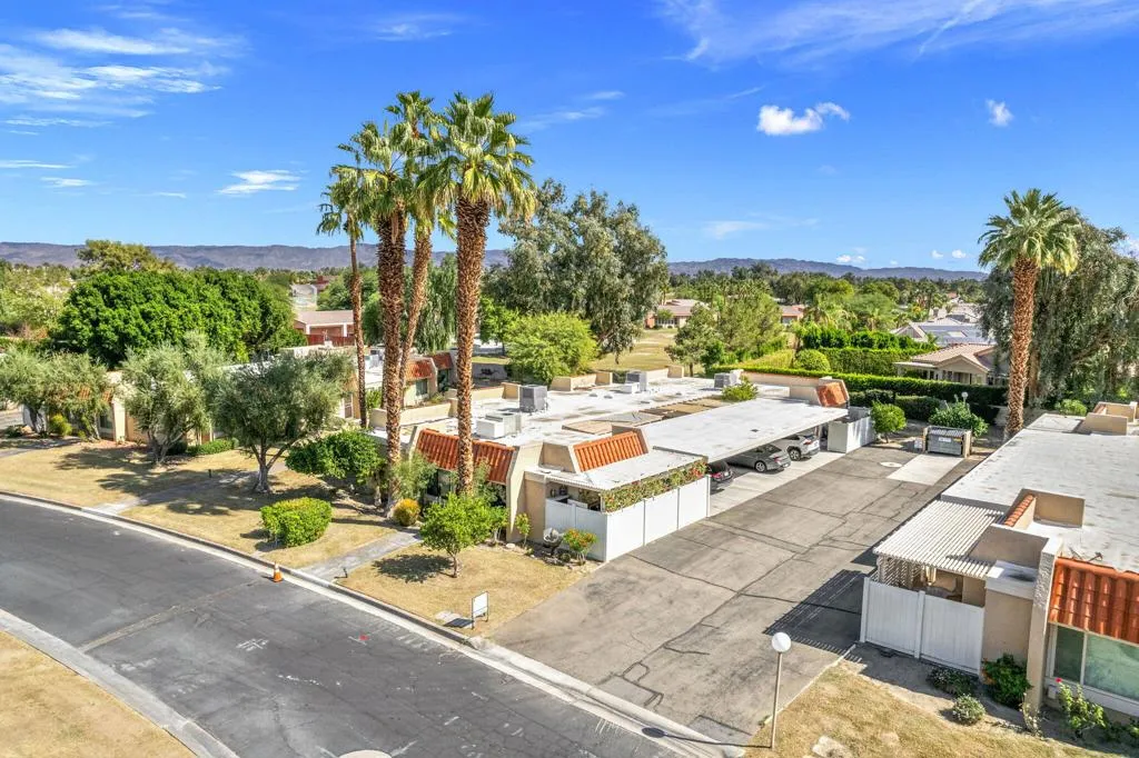 69750 Campana Court, Rancho Mirage, California 92270 home-pic-28