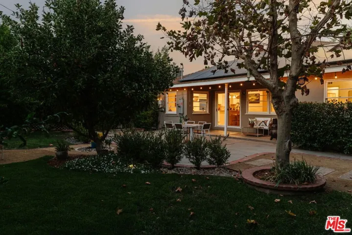 8037 Sunnybrae Avenue, Winnetka, California 91306