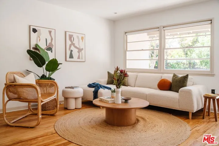 8037 Sunnybrae Avenue, Winnetka, California 91306