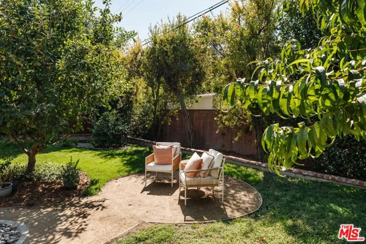 8037 Sunnybrae Avenue, Winnetka, California 91306