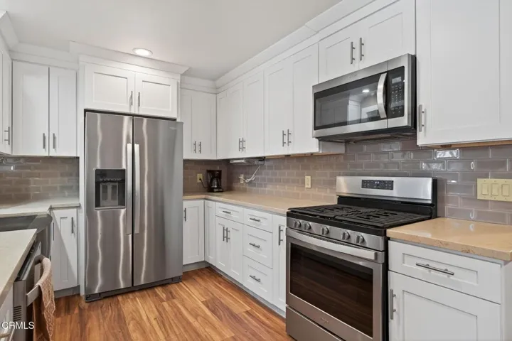 15-web-or-mls-UpmarketMedia-4029SB052
