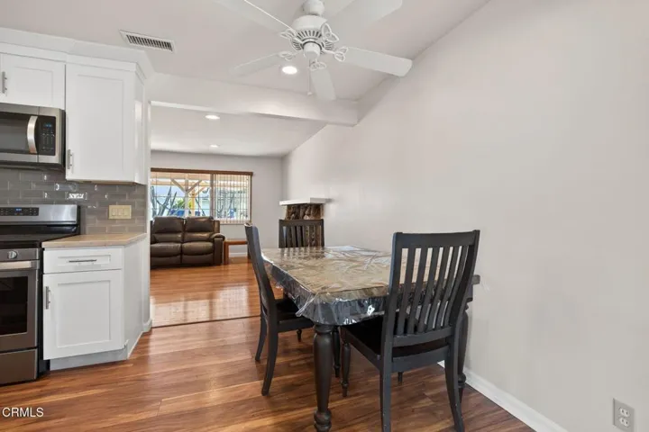 42-web-or-mls-Upmarketmedia_4029SB-resho
