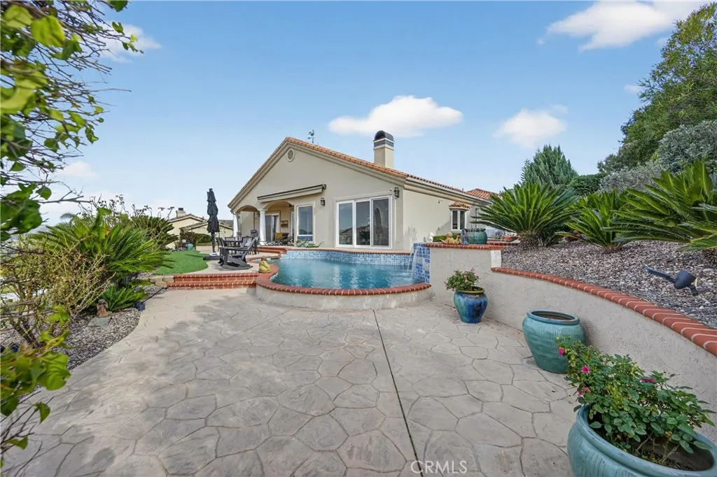 37939 Sky High Drive, Murrieta, California 92562 home-pic-58