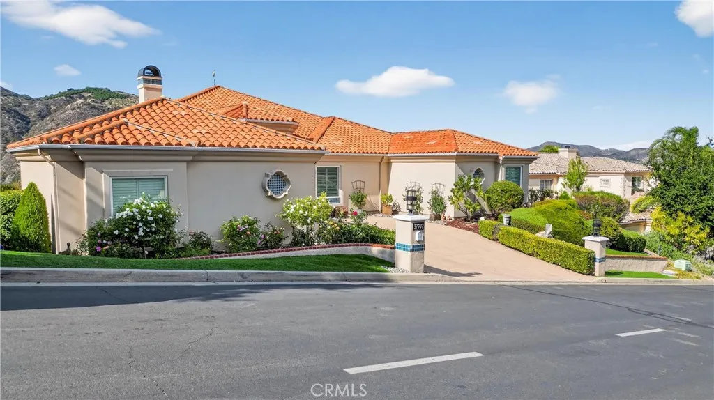 37939 Sky High Drive, Murrieta, California 92562 home-pic-2