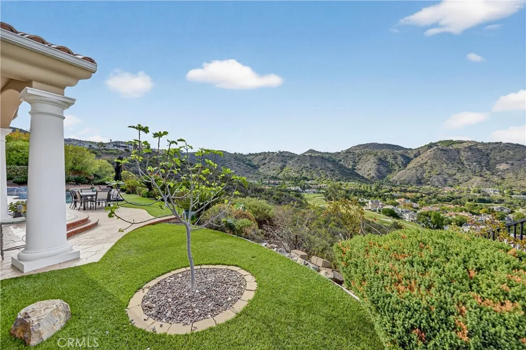 37939 Sky High Drive, Murrieta, California 92562 home-pic-50
