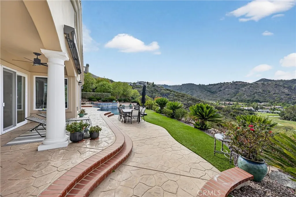 37939 Sky High Drive, Murrieta, California 92562 home-pic-51