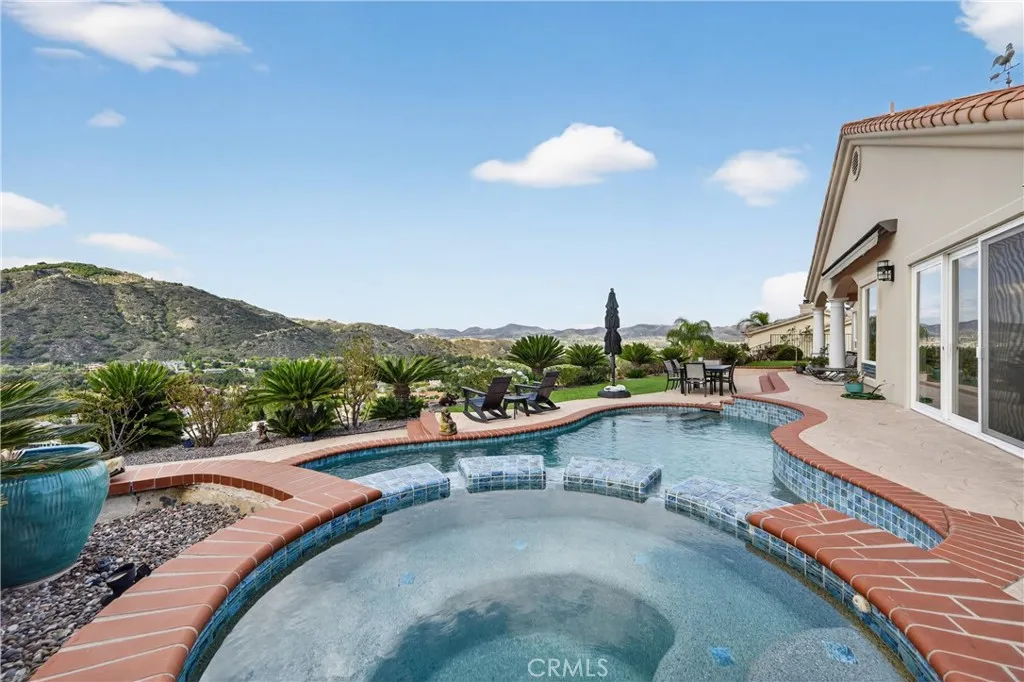 37939 Sky High Drive, Murrieta, California 92562 home-pic-59