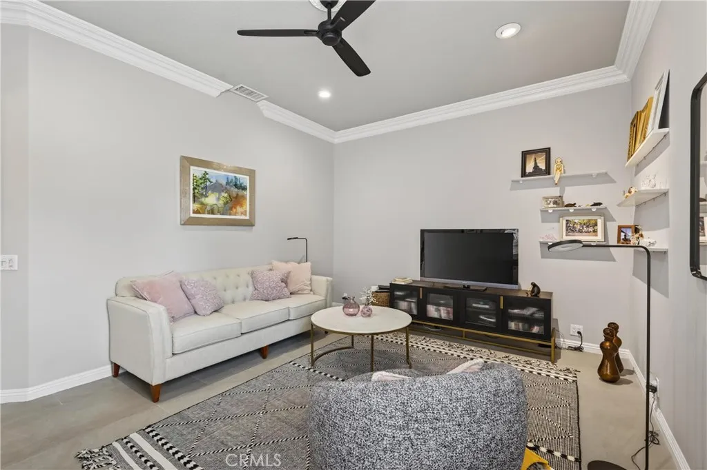 37939 Sky High Drive, Murrieta, California 92562 home-pic-28