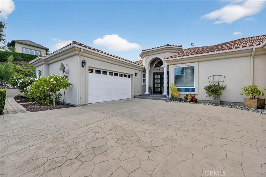 37939 Sky High Drive, Murrieta, California 92562 home-pic-4