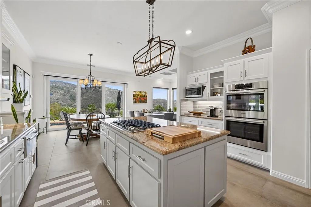 37939 Sky High Drive, Murrieta, California 92562 home-pic-16