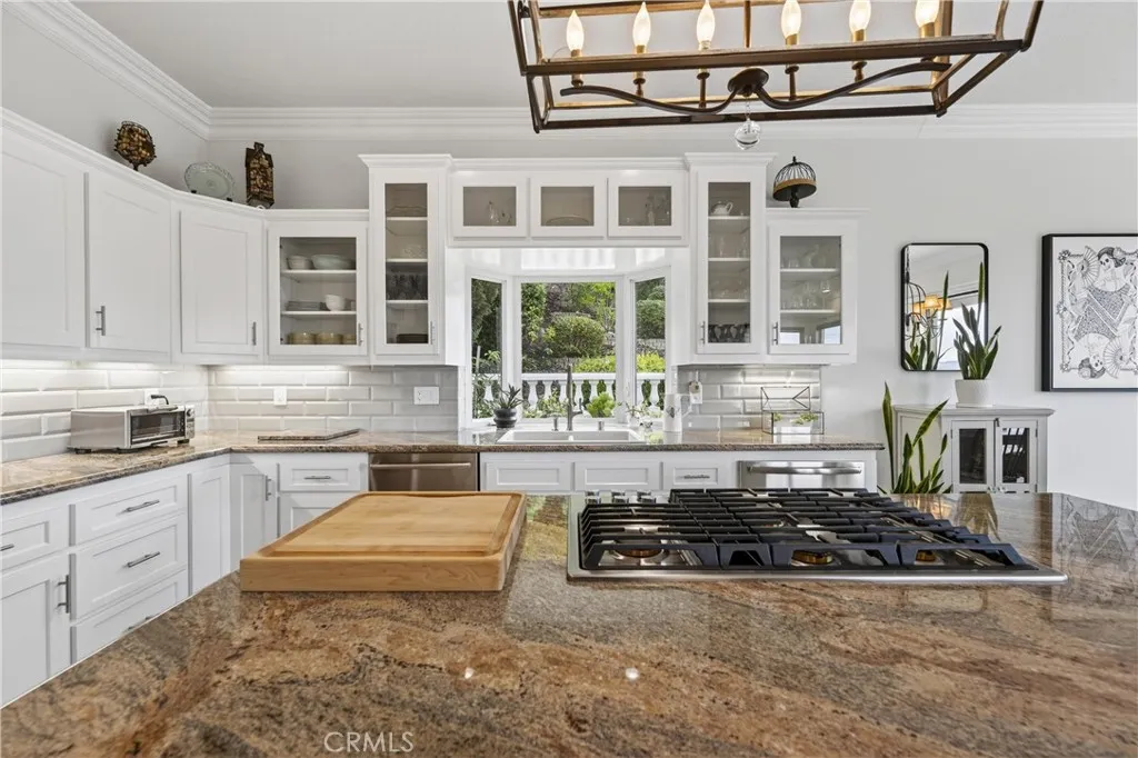 37939 Sky High Drive, Murrieta, California 92562 home-pic-18