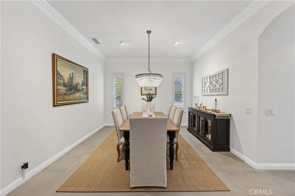 37939 Sky High Drive, Murrieta, California 92562 home-pic-11