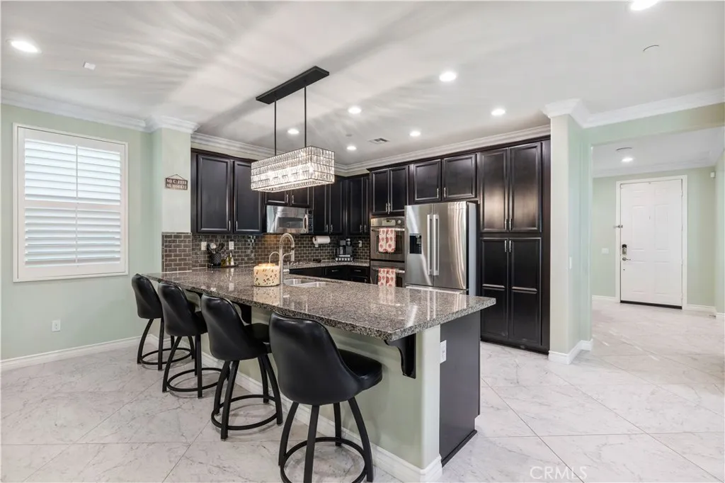 28537 Vista Del Rio, Valencia, California 91354 home-pic-12
