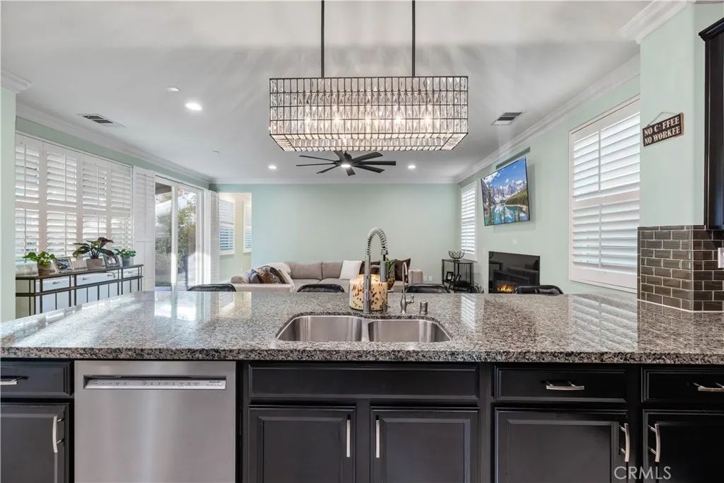 28537 Vista Del Rio, Valencia, California 91354 home-pic-26