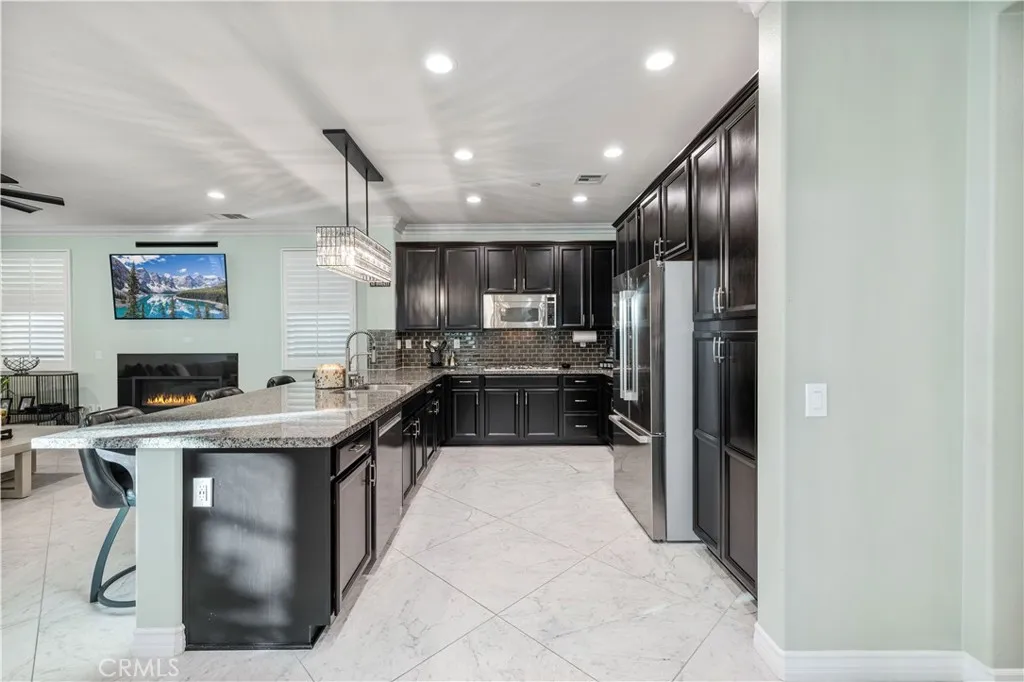 28537 Vista Del Rio, Valencia, California 91354 home-pic-10