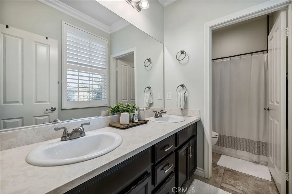 28537 Vista Del Rio, Valencia, California 91354 home-pic-23
