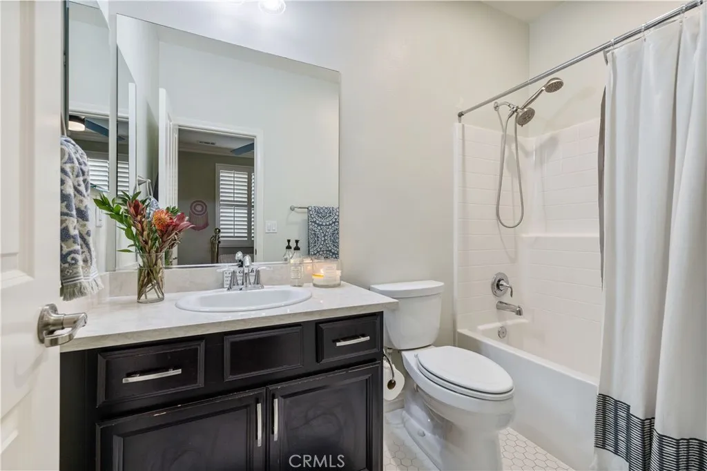 28537 Vista Del Rio, Valencia, California 91354 home-pic-22