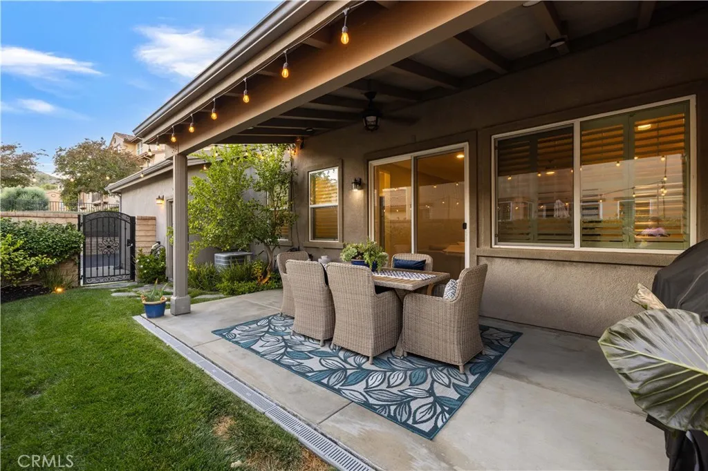 28537 Vista Del Rio, Valencia, California 91354 home-pic-44