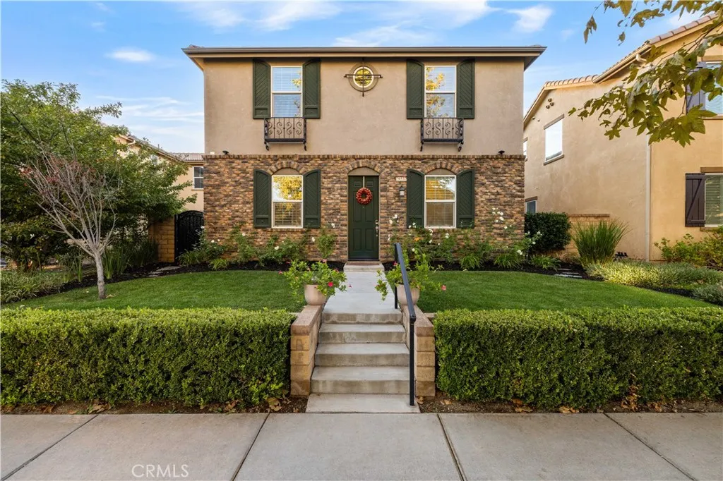 28537 Vista Del Rio, Valencia, California 91354 home-pic-1