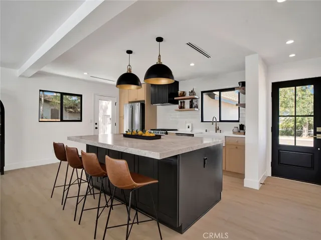 6667 Royer Avenue, West Hills, California 91307