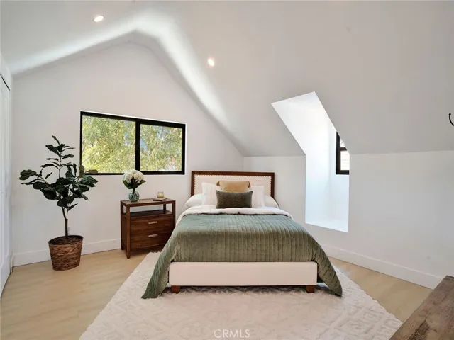 6667 Royer Avenue, West Hills, California 91307