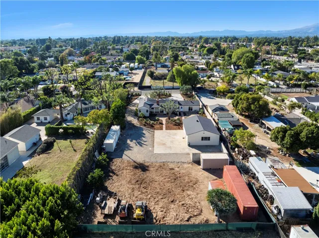 109 X 298 flat lot
