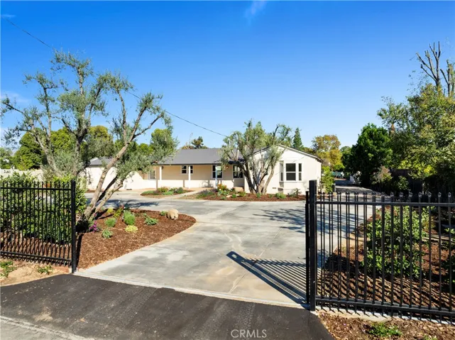 circular driveway
