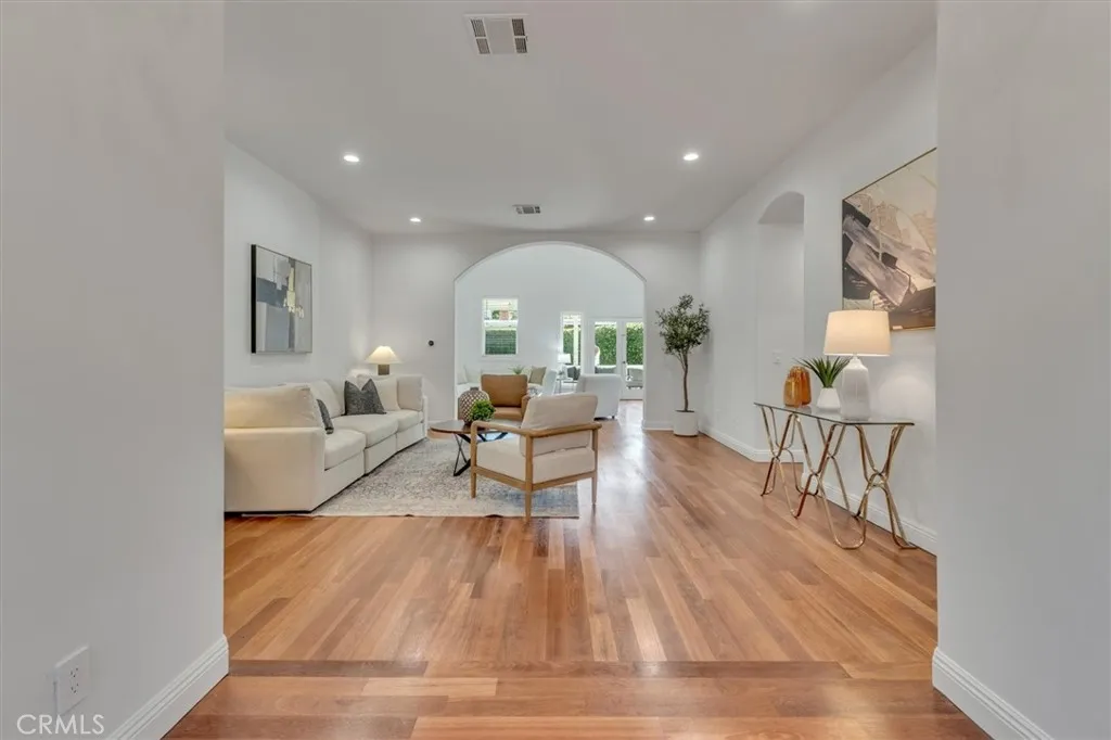 5701 Wish Avenue, Encino, California 91316 home-pic-7