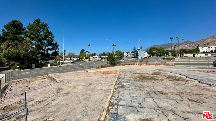 912 E Altadena Drive, Altadena, California 91001 — photo 5