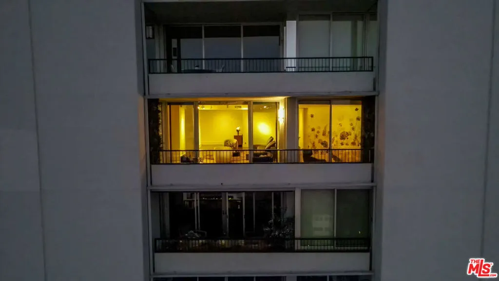 1100 Alta Loma Road 1404, West Hollywood, California 90069 home-pic-38