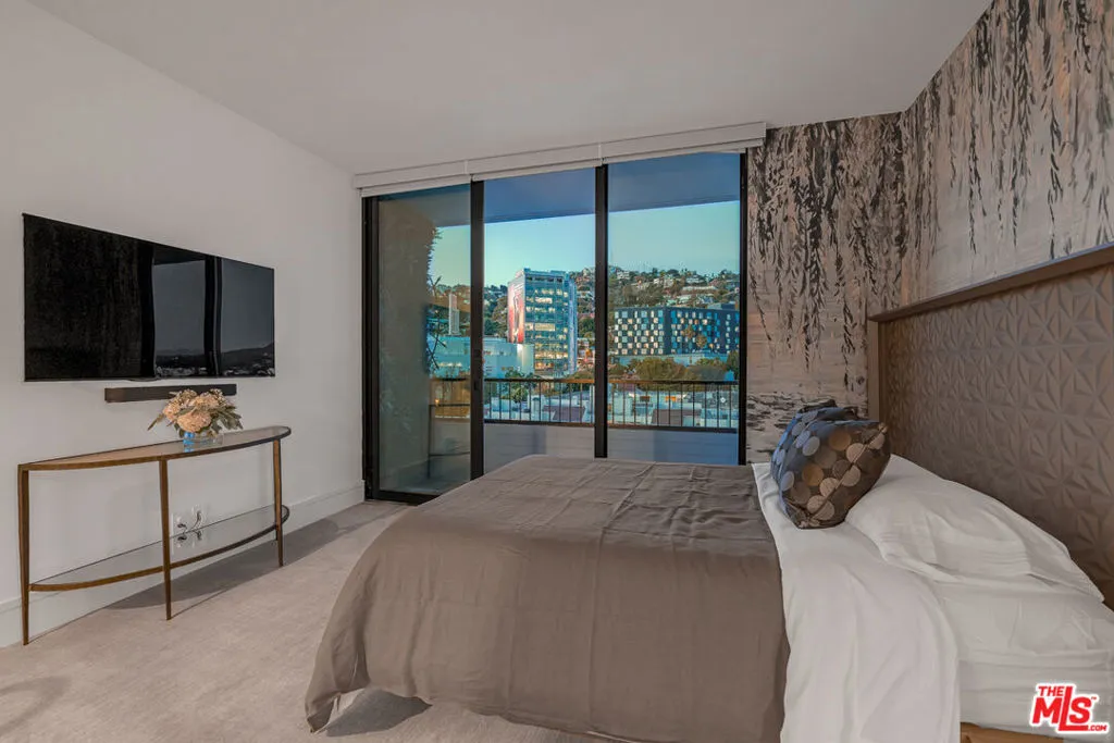 1100 Alta Loma Road 1404, West Hollywood, California 90069 home-pic-34