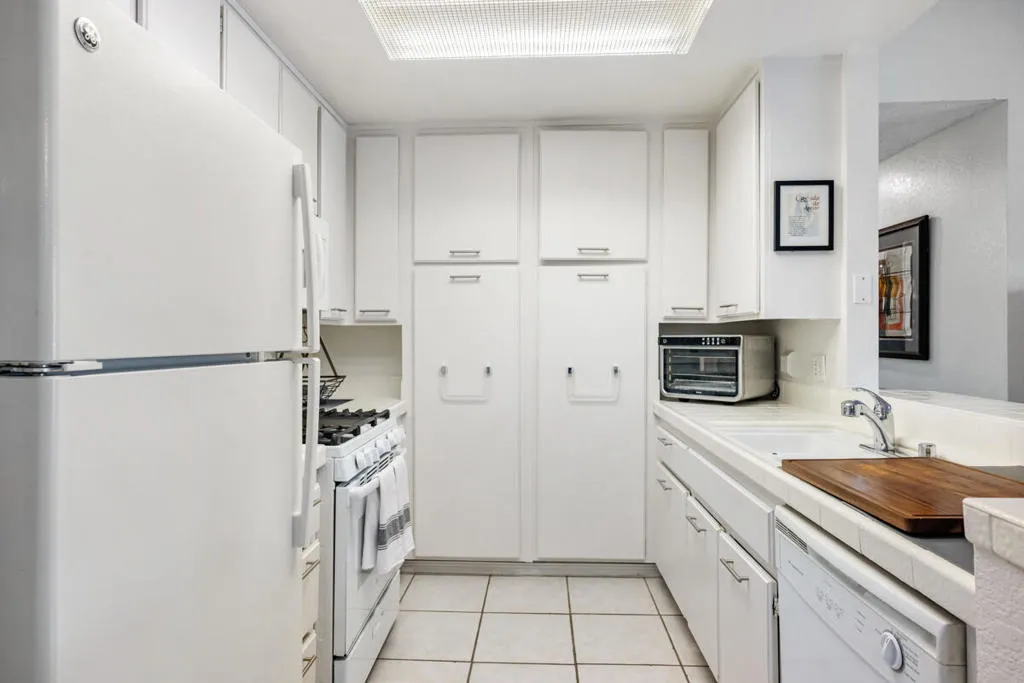 31200 Landau Boulevard 1908, Cathedral City, California 92234 home-pic-6