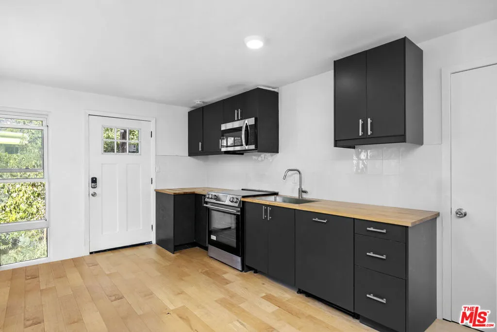 1311 Braeridge Drive, Beverly Hills, California 90210 home-pic-13