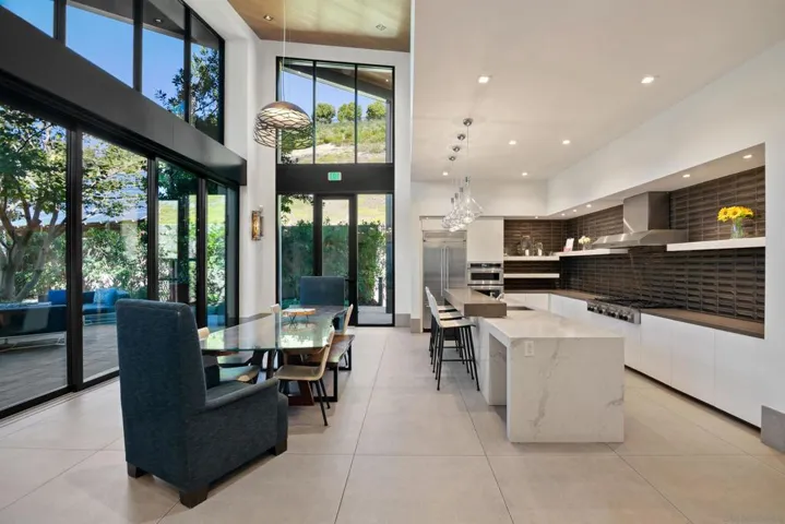 2929 Via Alta Pl, San Diego, California 92108