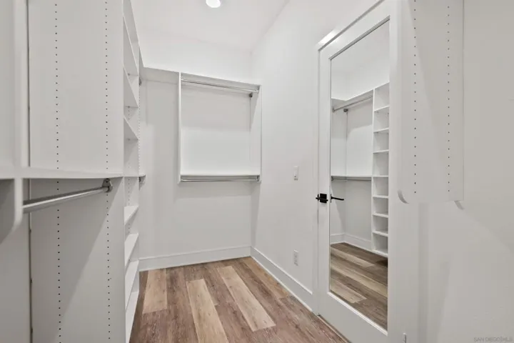 Walk-in Closet
