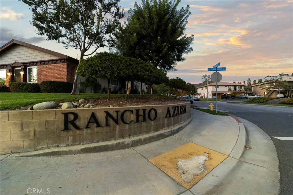 1172 W Calle De Las Estrellas 3, Azusa, California 91702 home-pic-15