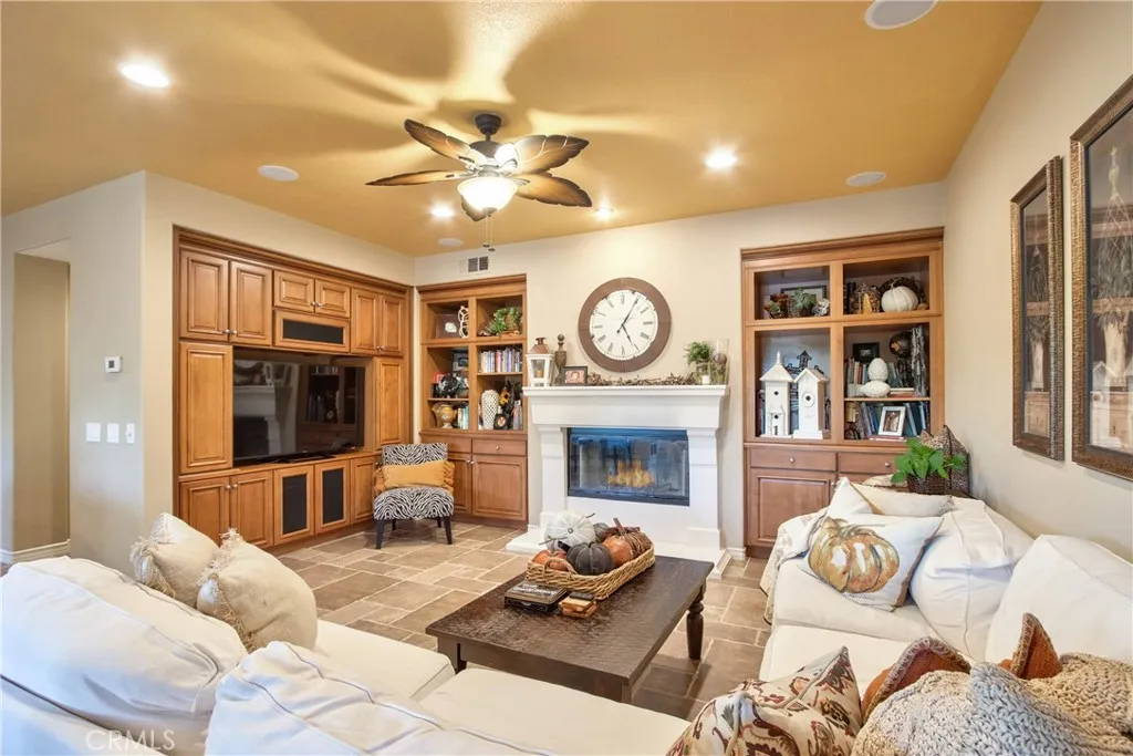 32815 Cleveland Street, Temecula, California 92592 home-pic-20