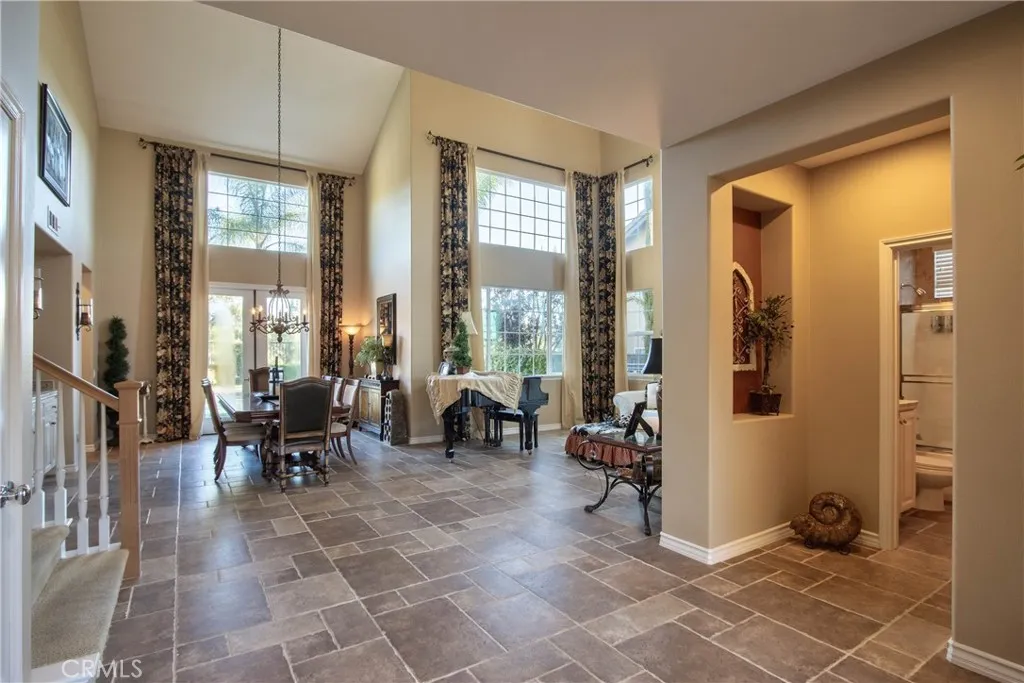 32815 Cleveland Street, Temecula, California 92592 home-pic-6