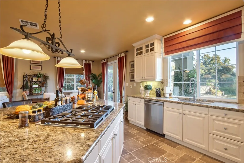 32815 Cleveland Street, Temecula, California 92592 home-pic-17