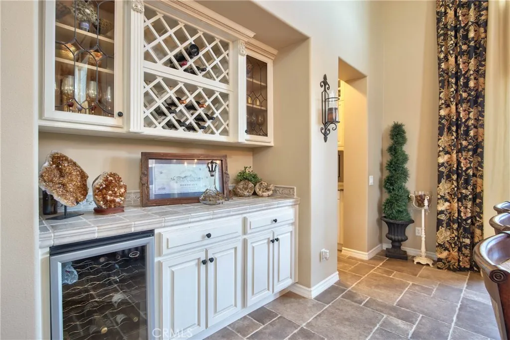 32815 Cleveland Street, Temecula, California 92592 home-pic-11