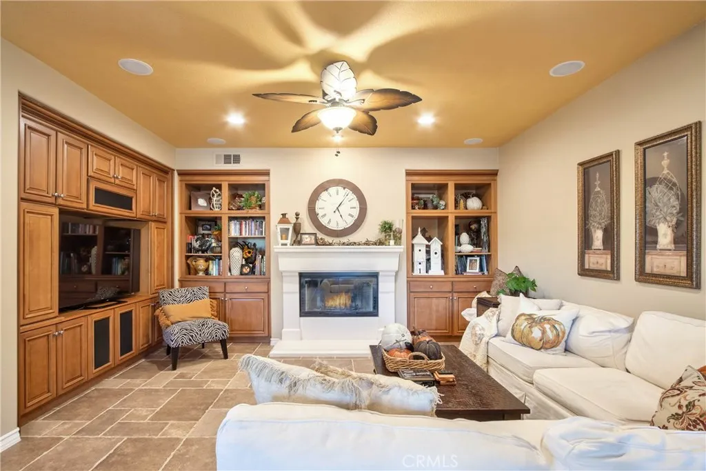 32815 Cleveland Street, Temecula, California 92592 home-pic-21