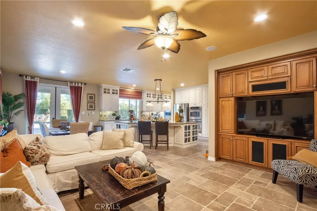 32815 Cleveland Street, Temecula, California 92592 home-pic-22