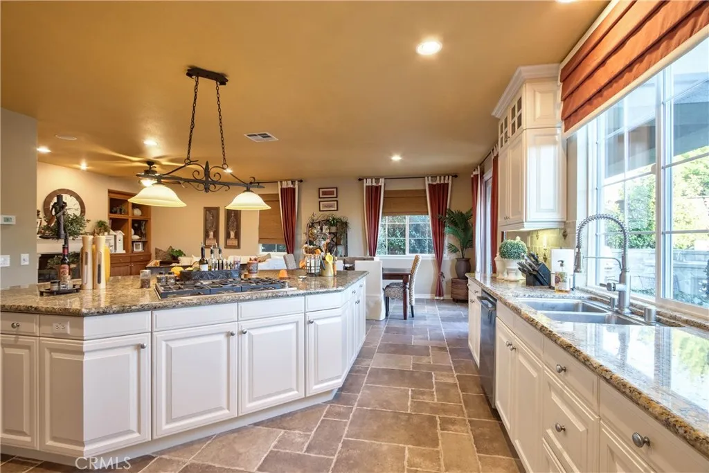 32815 Cleveland Street, Temecula, California 92592 home-pic-18