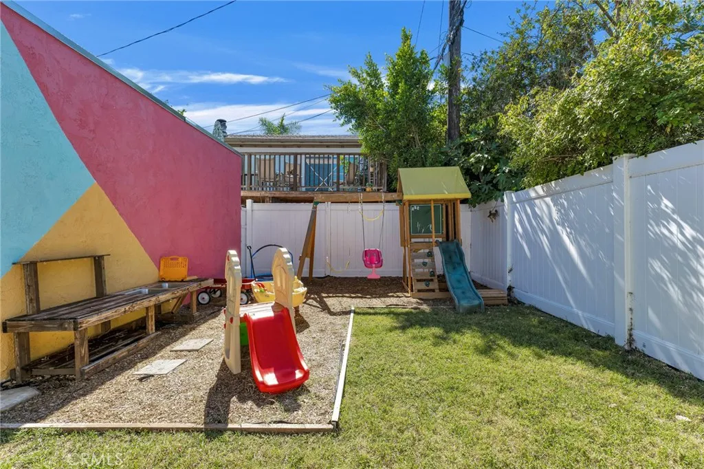 805 N Kemp, Burbank, California 91505 home-pic-45