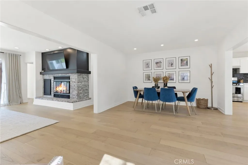 805 N Kemp, Burbank, California 91505 home-pic-9