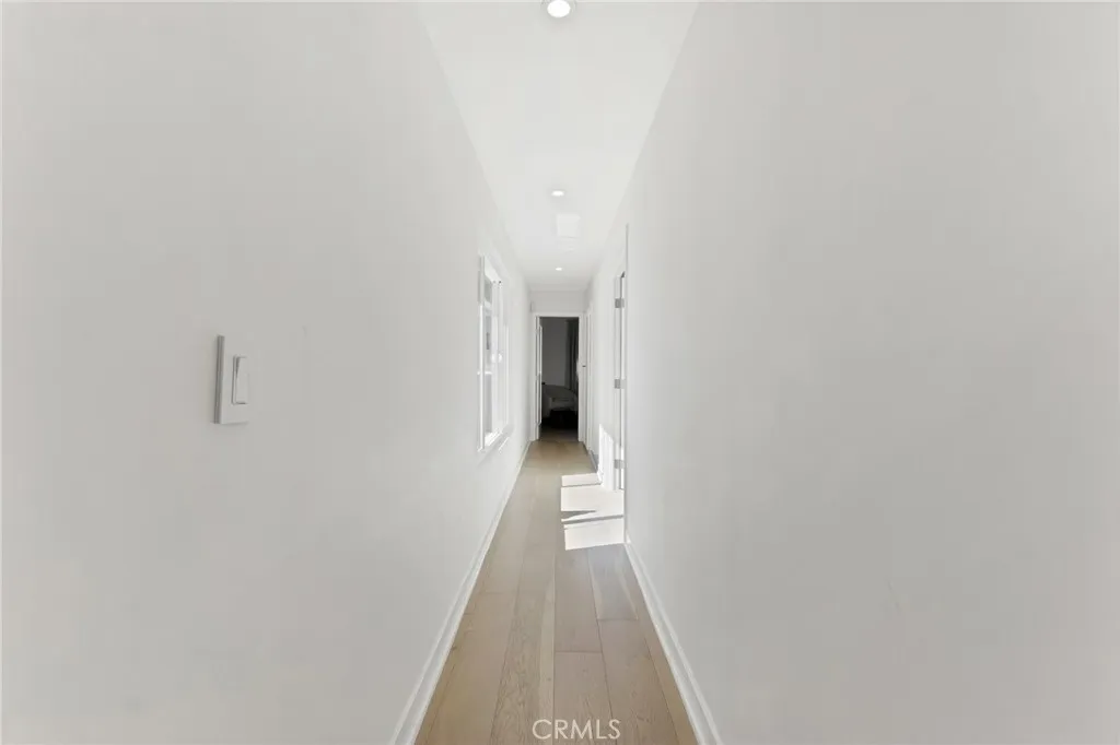 805 N Kemp, Burbank, California 91505 home-pic-29
