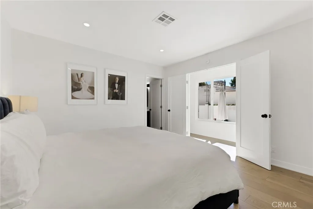 805 N Kemp, Burbank, California 91505 home-pic-22